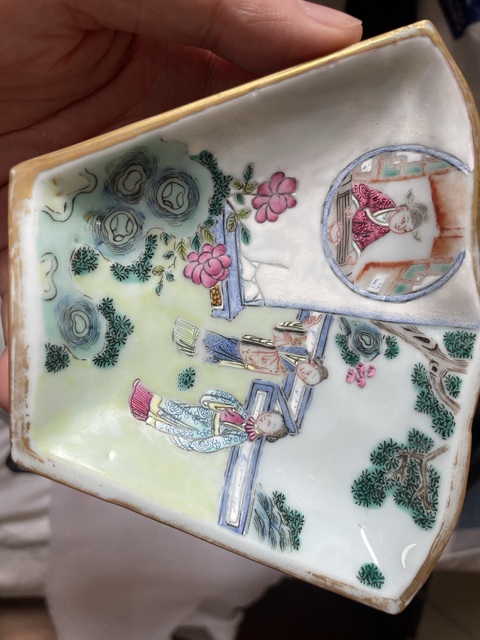 古玩陶瓷咸豐粉彩八角盤真品鑒賞圖