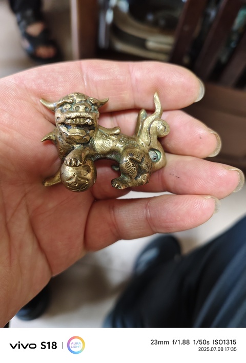 古玩銅器銅獅子真品鑒賞圖