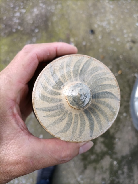 古玩陶瓷玉溪窯花卉紋蓋罐真品鑒賞圖