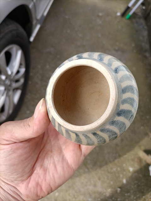 古玩陶瓷玉溪窯花卉紋蓋罐真品鑒賞圖