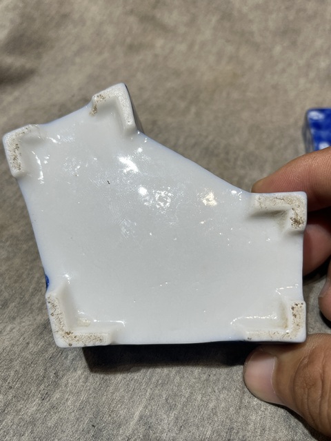 古玩陶瓷青花蓋盒真品鑒賞圖