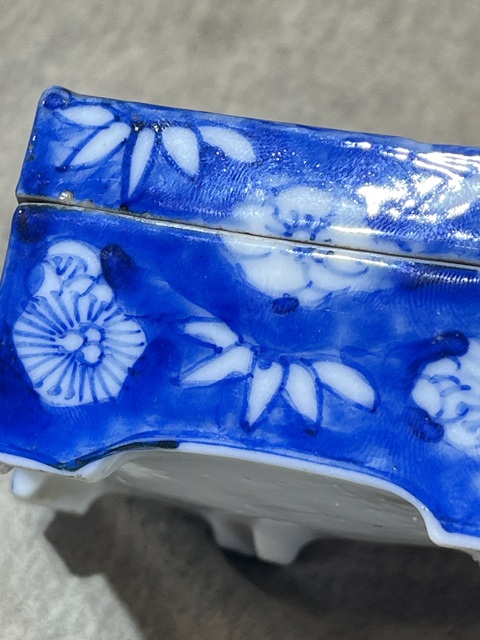 古玩陶瓷青花蓋盒真品鑒賞圖