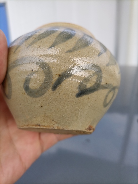 古玩陶瓷玉溪窯花卉紋蓋罐真品鑒賞圖
