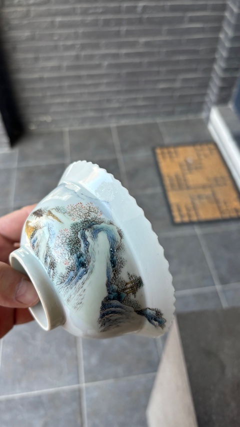 古玩陶瓷山水紋花口碗真品鑒賞圖