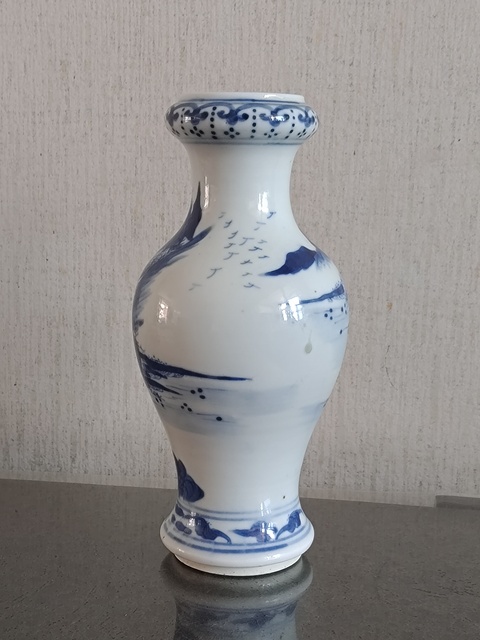 古玩陶瓷青花山水紋洗口瓶真品鑒賞圖