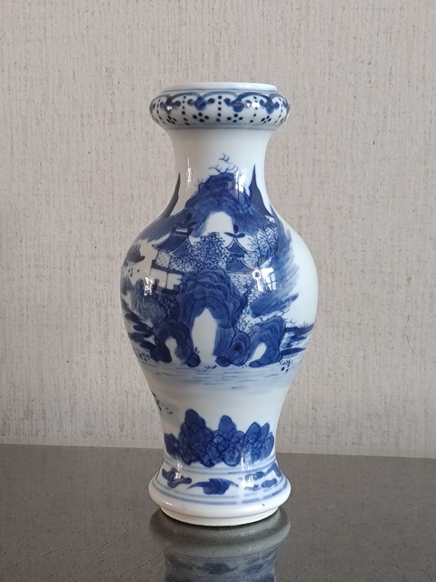 古玩陶瓷青花山水紋洗口瓶真品鑒賞圖