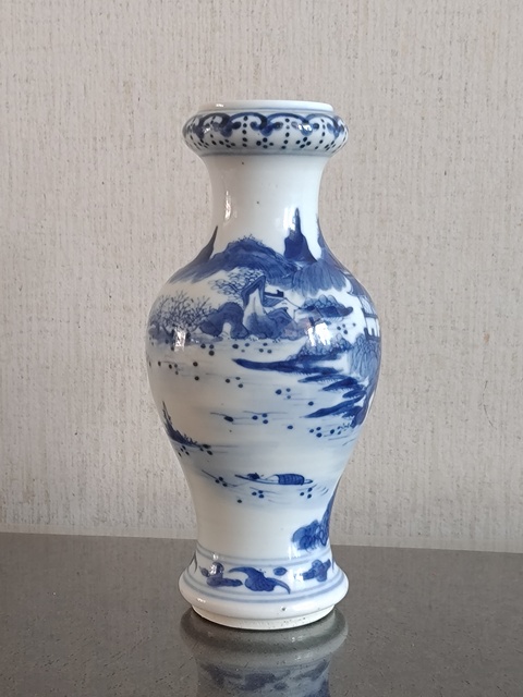古玩陶瓷青花山水紋洗口瓶真品鑒賞圖