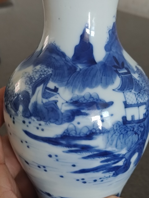 古玩陶瓷青花山水紋洗口瓶真品鑒賞圖