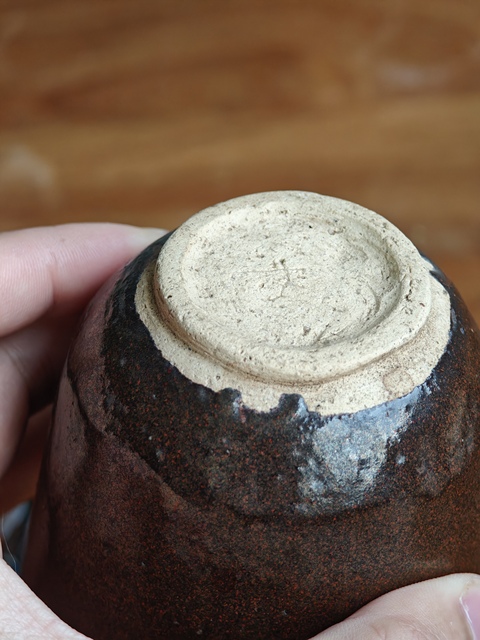 古玩陶瓷醬釉杯真品鑒賞圖