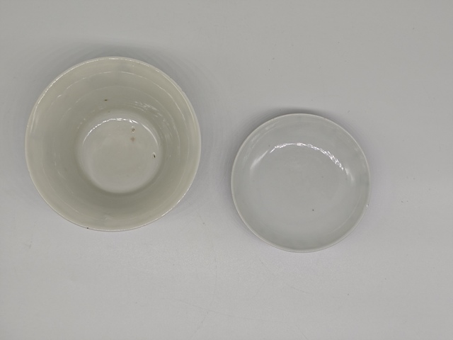 古玩陶瓷青花八駿圖紋蓋碗真品鑒賞圖