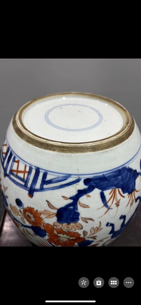 古玩陶瓷麒麟鳳紋青花礬紅罐真品鑒賞圖