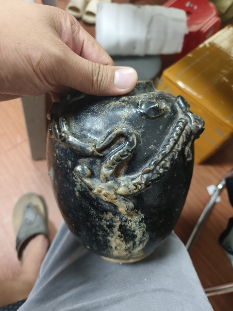 古玩陶瓷堆塑罐真品鑒賞圖