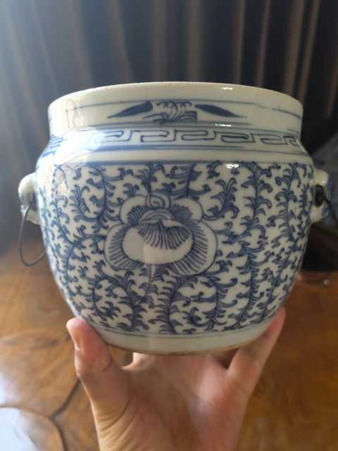 古玩陶瓷青花纏枝蓮虎頭耳罐拍賣,當前價格550元