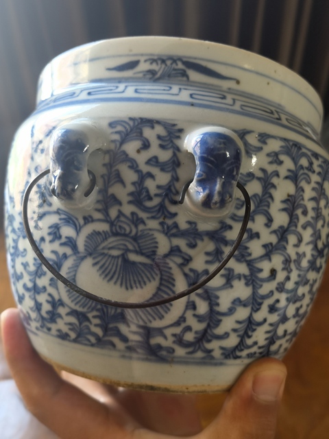 古玩陶瓷青花纏枝蓮虎頭耳罐拍賣,當前價格550元