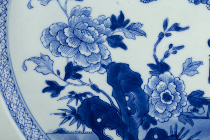 古玩陶瓷清早·青花樹石牡丹紋八方大盤拍賣,當前價格7600元