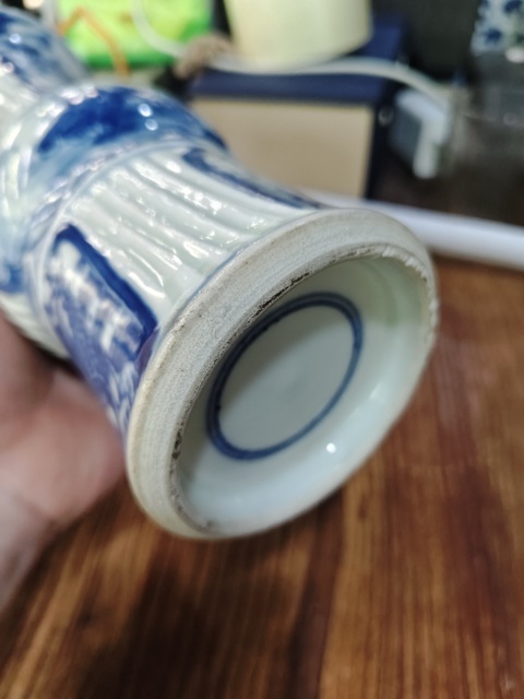 古玩陶瓷山水紋青花花觚真品鑒賞圖