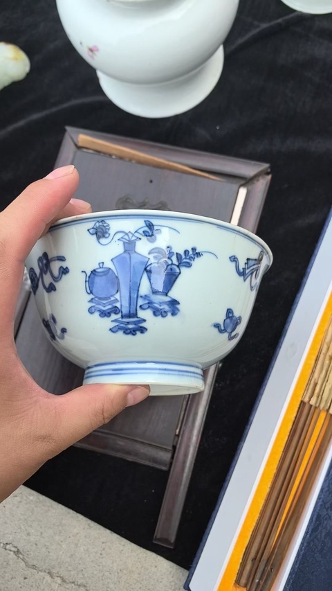 古玩陶瓷博古圖青花碗真品鑒賞圖