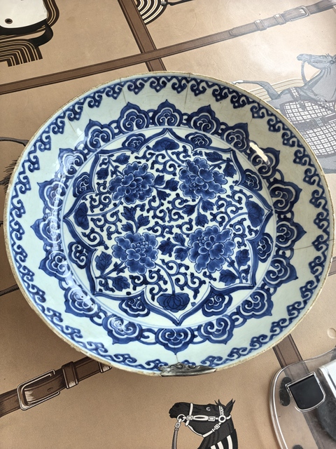 古玩陶瓷清康熙青花花卉紋雙底大盤拍賣,當(dāng)前價(jià)格9999元