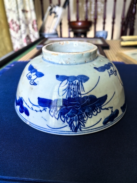 古玩陶瓷青花花卉紋碗真品鑒賞圖