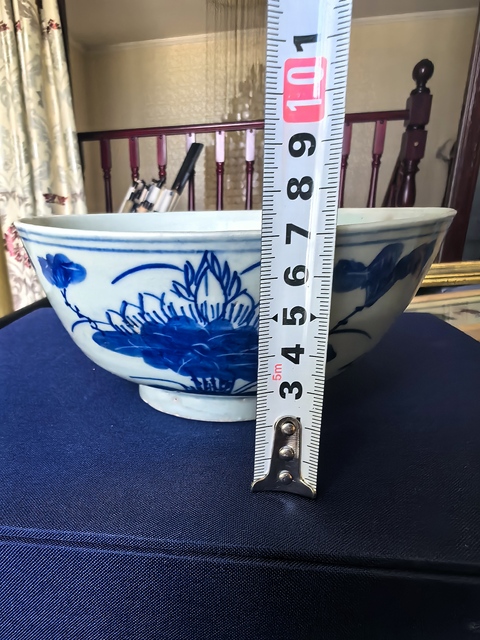 古玩陶瓷青花花卉紋碗真品鑒賞圖