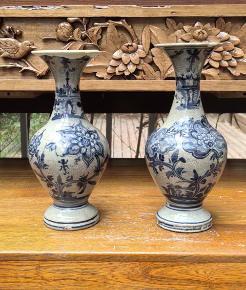 古玩陶瓷明中晚期花卉紋青花瓶一對。拍賣,當前價格29800元