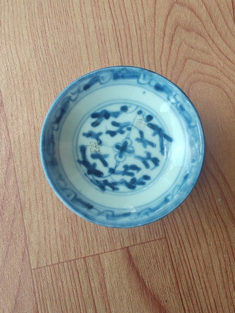古玩陶瓷青花纏枝花卉紋盤真品鑒賞圖