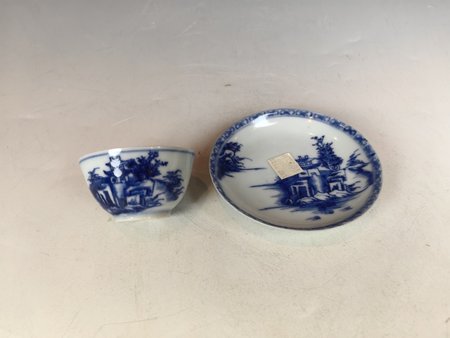 古玩陶瓷清中風景山水青花杯碟套真品鑒賞圖