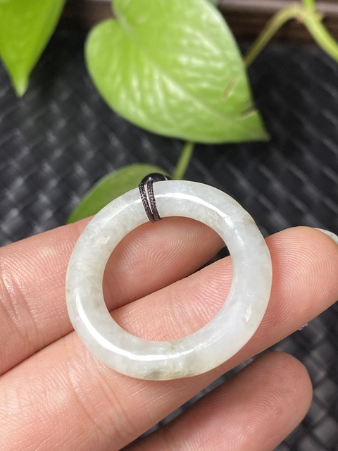 古玩玉器(來撿漏)清代天然翡翠雕“素紋環”1拍賣,當前價格299元