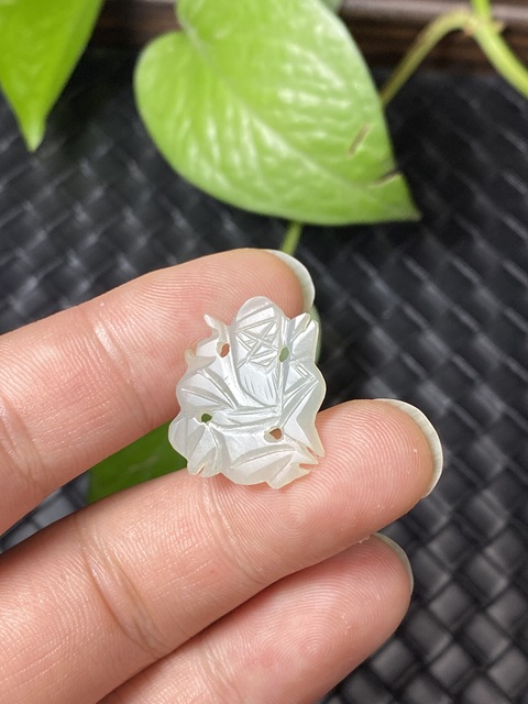 古玩玉器清代和田玉雕“關公”花片拍賣,當前價格150元