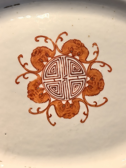 古玩陶瓷民國礬紅彩五蝠捧壽盤真品鑒賞圖