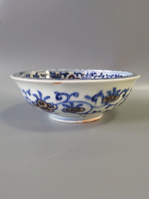 古玩陶瓷晚清青花加彩纏枝蓮紋碗真品鑒賞圖