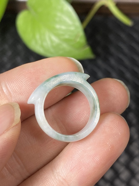 古玩玉器(虧本放漏)清代天然翡翠戒指拍賣,當(dāng)前價格1200元