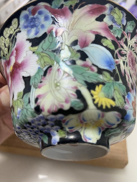 古玩陶瓷百花不落地粉彩杯真品鑒賞圖