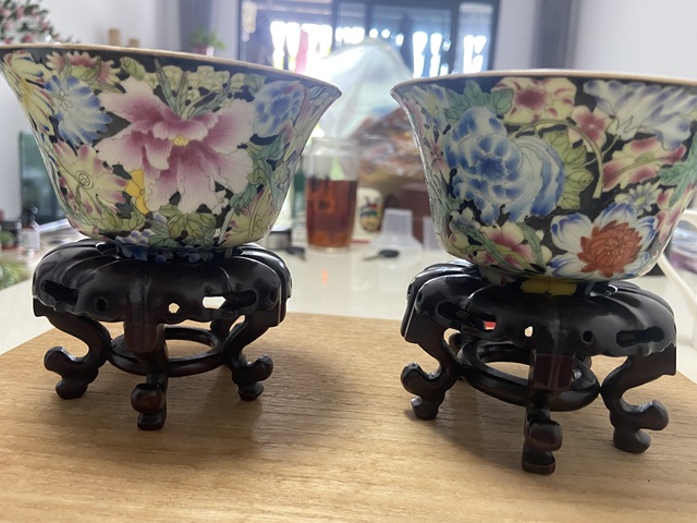 古玩陶瓷百花不落地粉彩杯真品鑒賞圖