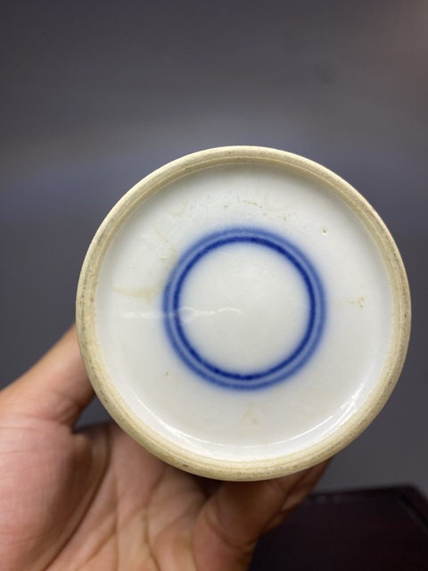 古玩陶瓷青花冰梅圖觀音瓶真品鑒賞圖