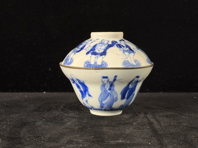 古玩陶瓷青花蓋碗真品鑒賞圖
