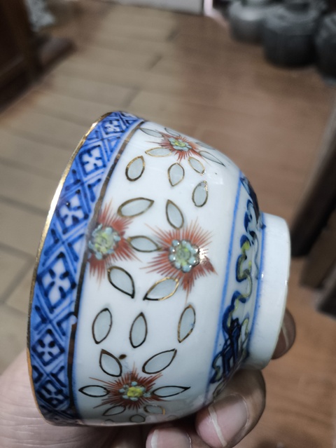 古玩陶瓷青花加彩花卉紋茶碗真品鑒賞圖