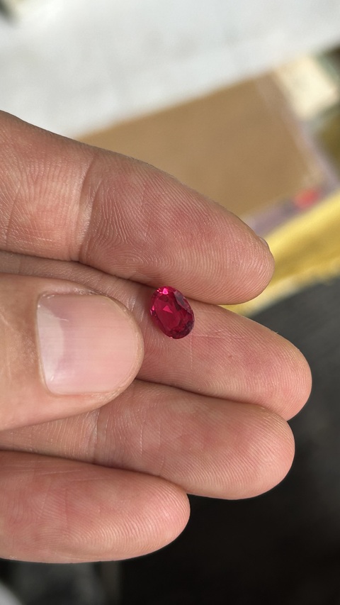 古玩玉器紅色寶石蛋面真品鑒賞圖