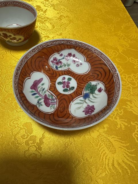 古玩陶瓷木紋釉開光花卉紋粉彩杯真品鑒賞圖