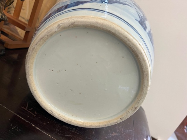 古玩陶瓷青花瑞獸紋罐真品鑒賞圖