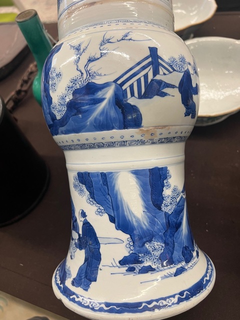 古玩陶瓷青花人物紋鳳尾尊真品鑒賞圖