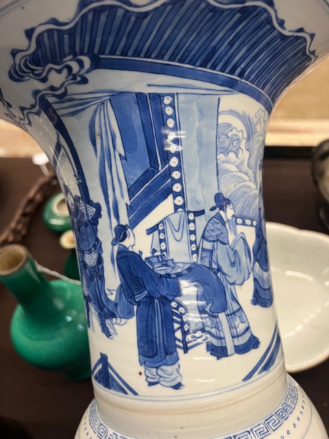 古玩陶瓷青花人物紋鳳尾尊真品鑒賞圖