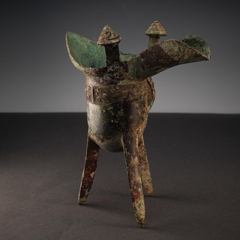 古玩銅器夔龍紋青銅爵真品鑒賞圖