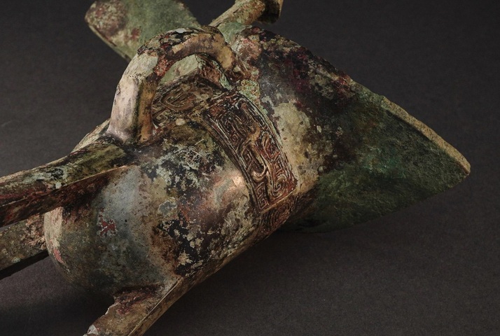 古玩銅器夔龍紋青銅爵真品鑒賞圖
