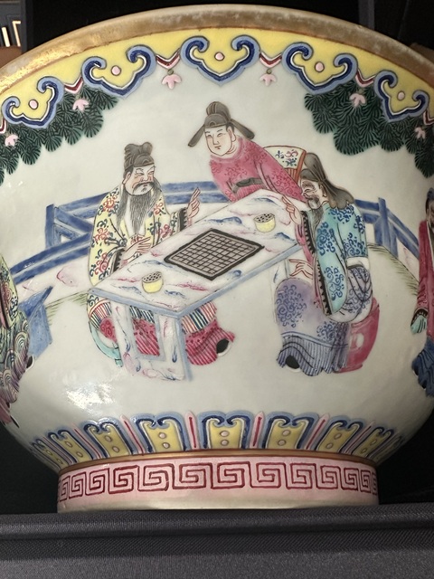 古玩陶瓷粉彩人物碗真品鑒賞圖