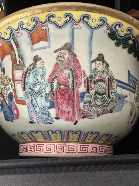 古玩陶瓷粉彩人物碗真品鑒賞圖