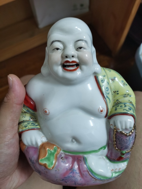 古玩陶瓷粉彩彌勒笑佛真品鑒賞圖