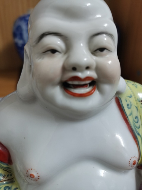 古玩陶瓷粉彩彌勒笑佛真品鑒賞圖