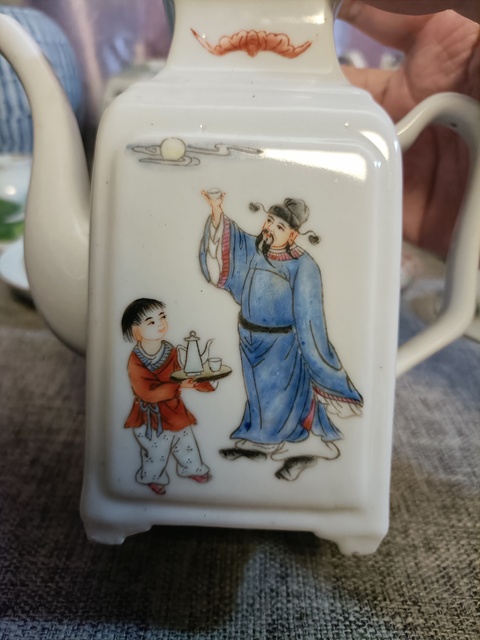 古玩陶瓷粉彩人物故事紋酒壺真品鑒賞圖