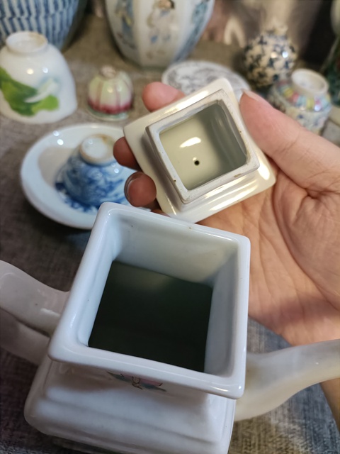 古玩陶瓷粉彩人物故事紋酒壺真品鑒賞圖